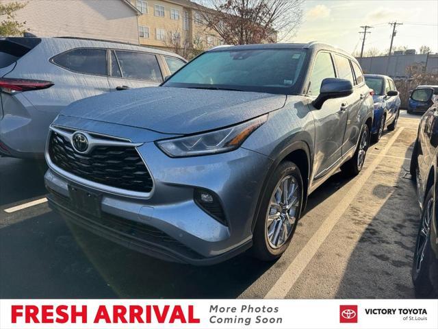 used 2020 Toyota Highlander car, priced at $35,000