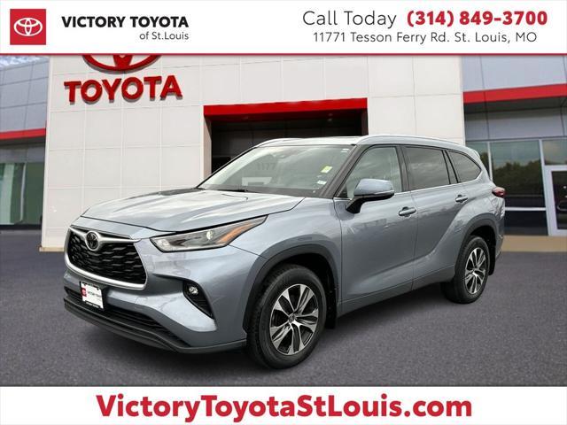 used 2021 Toyota Highlander car, priced at $32,500