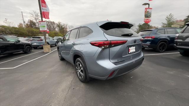 used 2021 Toyota Highlander car, priced at $32,500