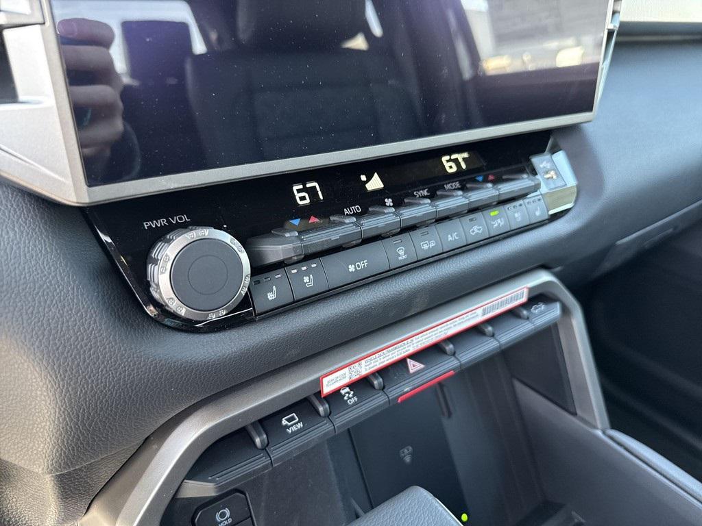 new 2025 Toyota Tundra Hybrid car, priced at $66,724