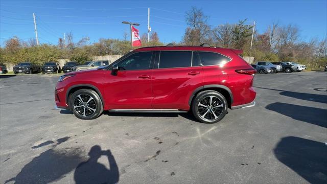 used 2021 Toyota Highlander car, priced at $36,500