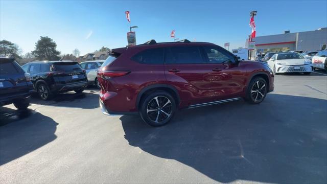 used 2021 Toyota Highlander car, priced at $36,500