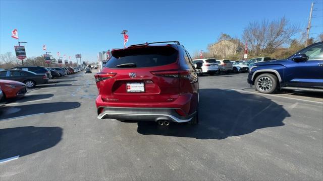 used 2021 Toyota Highlander car, priced at $36,500