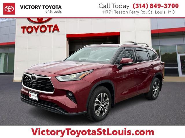 used 2022 Toyota Highlander car, priced at $35,500