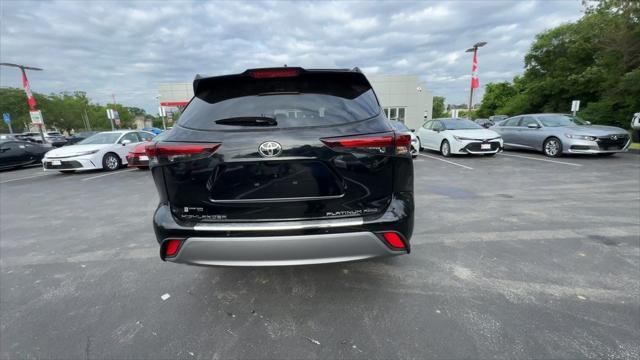 new 2025 Toyota Highlander car, priced at $54,563