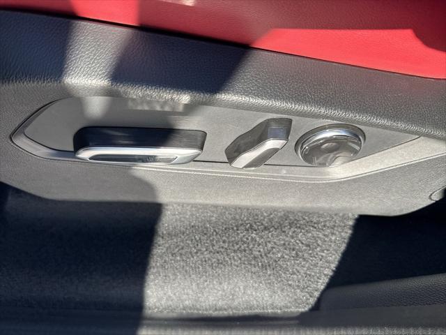 used 2022 Acura MDX car, priced at $34,345