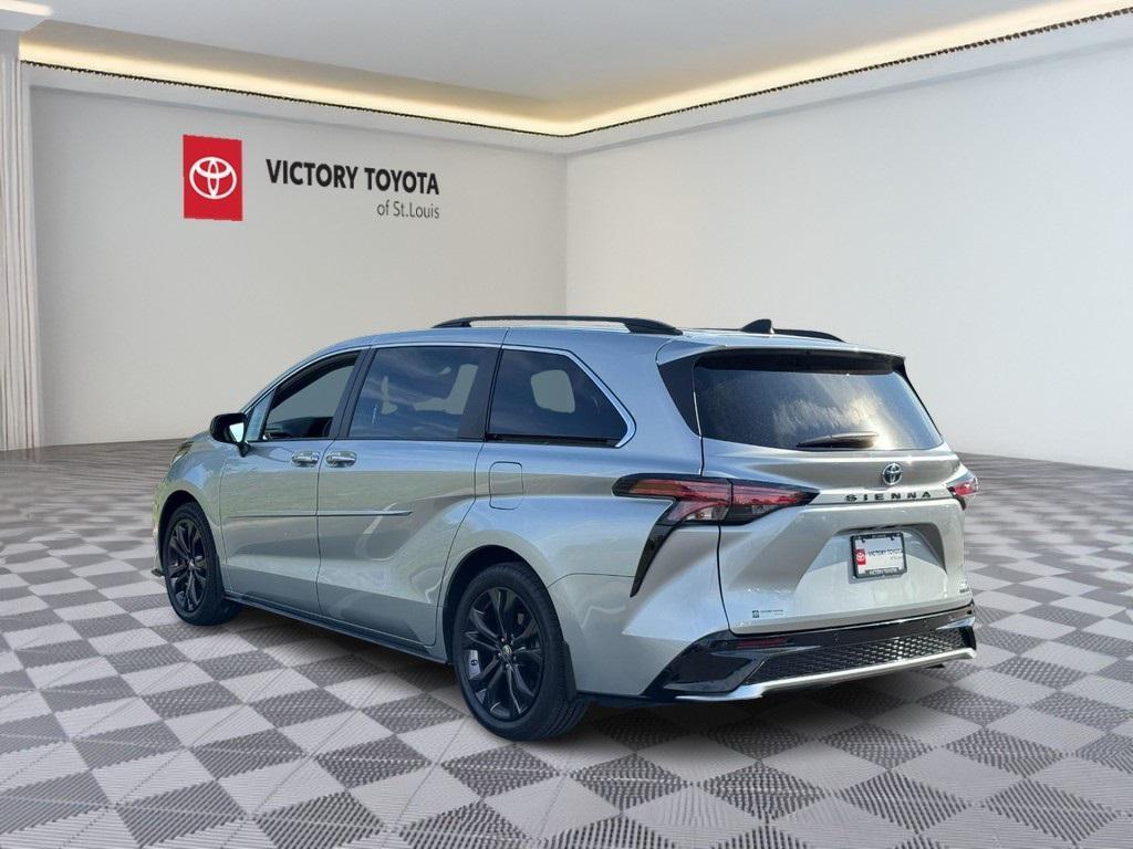 used 2022 Toyota Sienna car, priced at $39,346