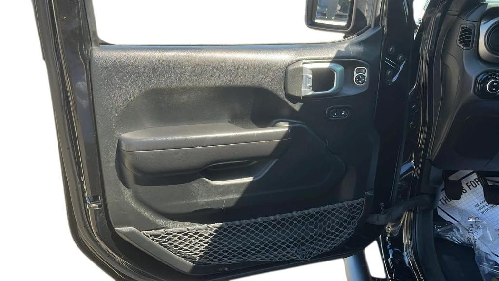 used 2020 Jeep Gladiator car, priced at $27,634