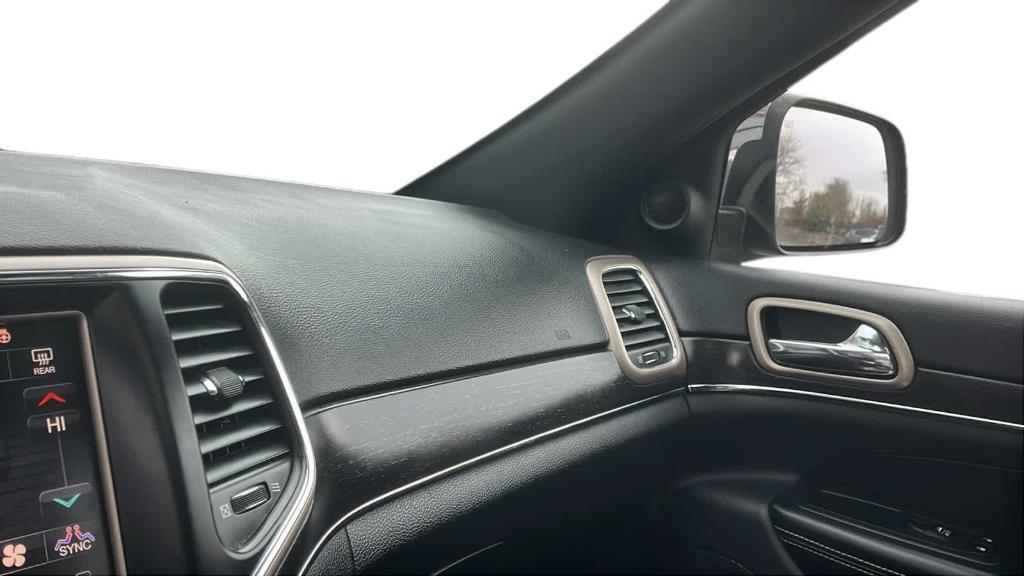 used 2016 Jeep Grand Cherokee car, priced at $12,484