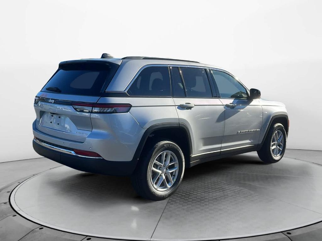 new 2025 Jeep Grand Cherokee car, priced at $42,375