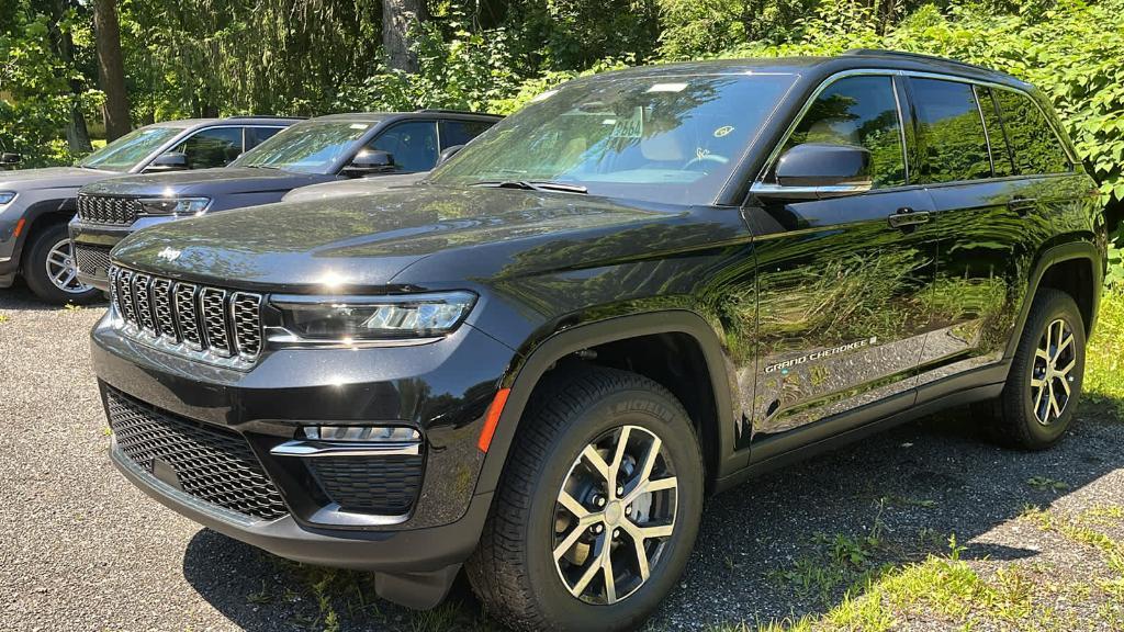 new 2024 Jeep Grand Cherokee car, priced at $52,810