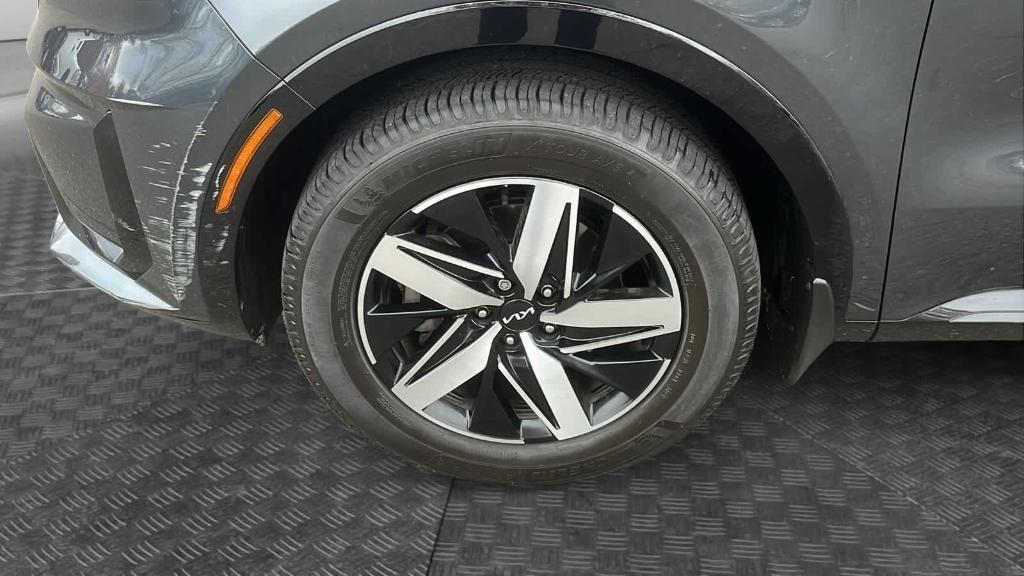 used 2022 Kia Sorento car, priced at $23,502
