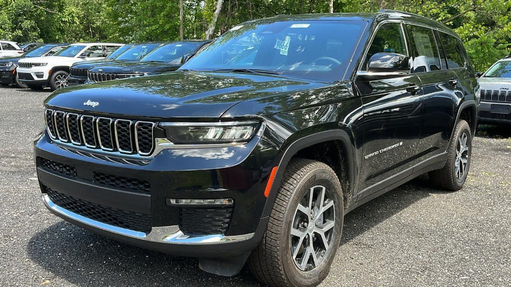 new 2024 Jeep Grand Cherokee L car, priced at $48,049