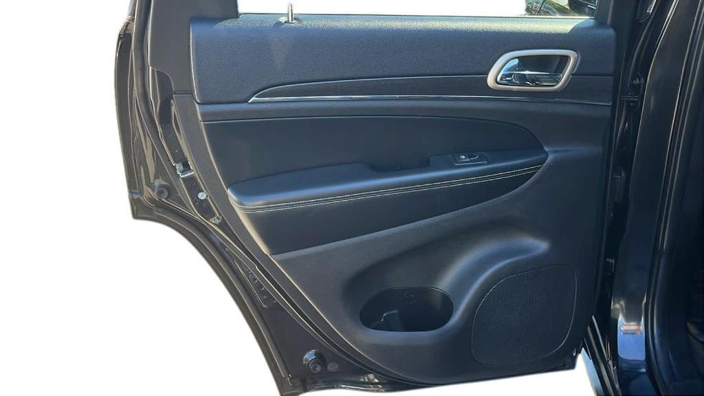 used 2015 Jeep Grand Cherokee car, priced at $9,892