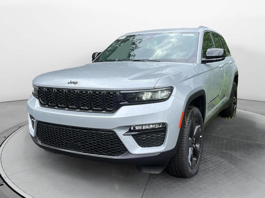 new 2024 Jeep Grand Cherokee car, priced at $48,235