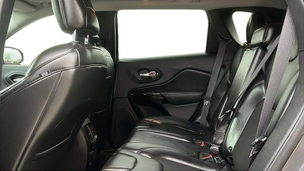 used 2019 Jeep Cherokee car, priced at $14,931