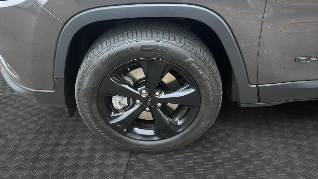 used 2019 Jeep Cherokee car, priced at $14,931