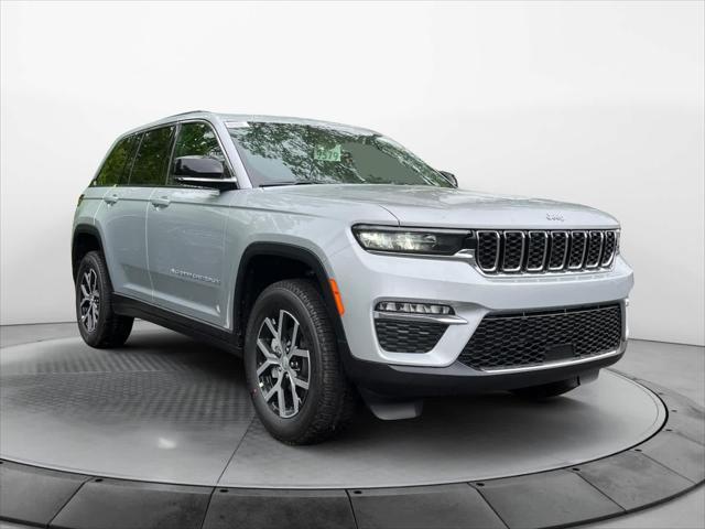 new 2024 Jeep Grand Cherokee car, priced at $45,799