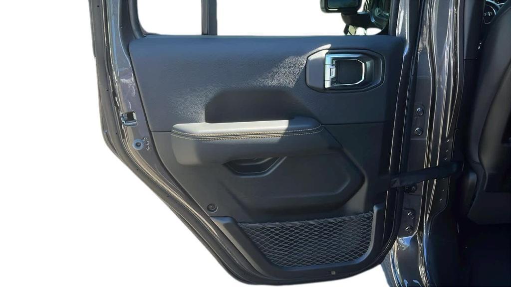 new 2025 Jeep Wrangler car, priced at $61,510