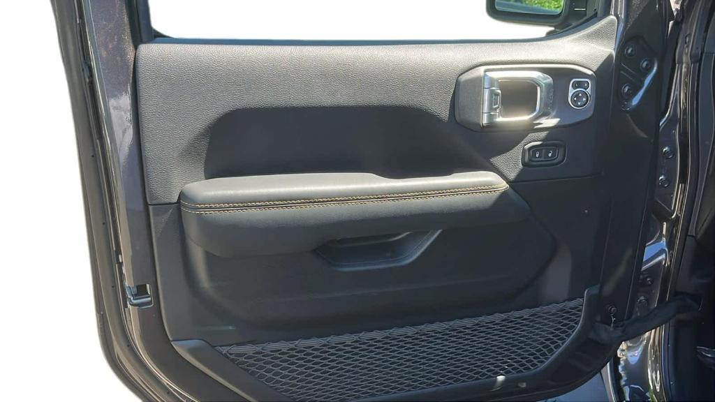 new 2025 Jeep Wrangler car, priced at $61,510