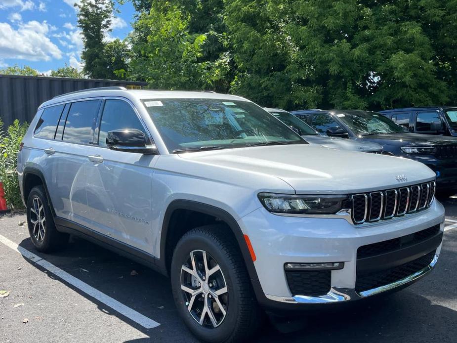 new 2024 Jeep Grand Cherokee L car, priced at $47,543