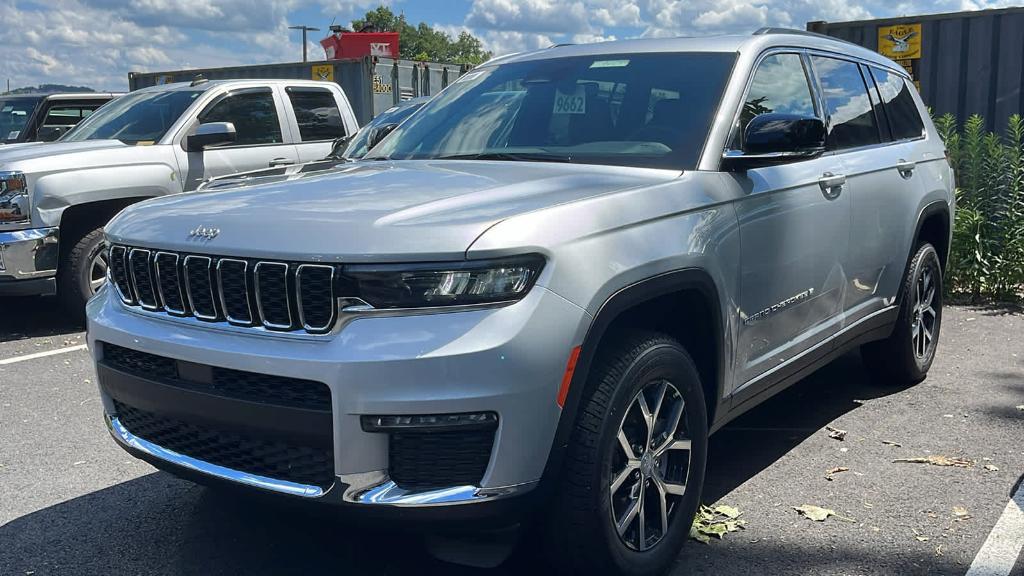 new 2024 Jeep Grand Cherokee L car, priced at $47,543