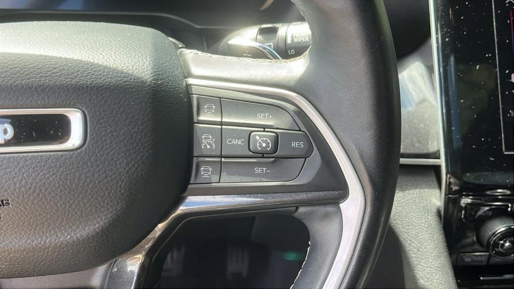 used 2022 Jeep Grand Cherokee L car, priced at $32,536