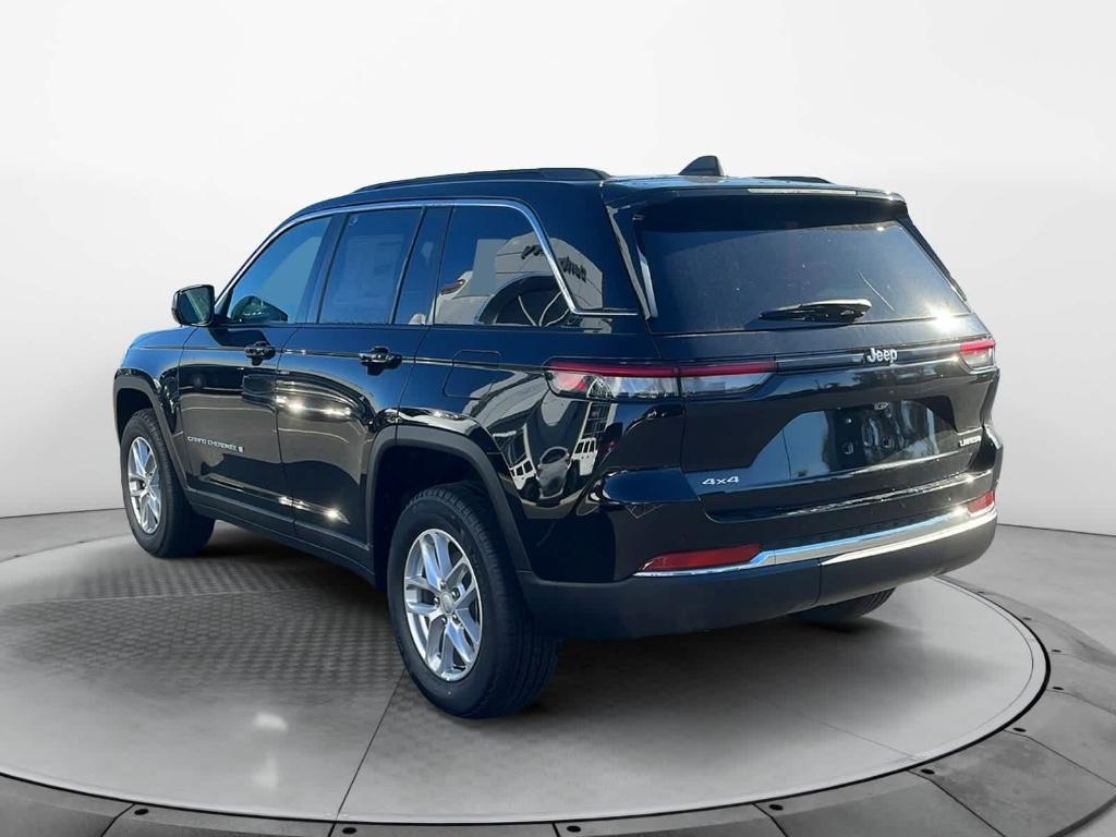 new 2025 Jeep Grand Cherokee car, priced at $44,170