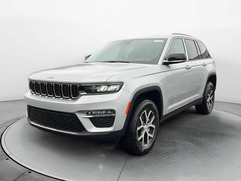 new 2024 Jeep Grand Cherokee car, priced at $46,286