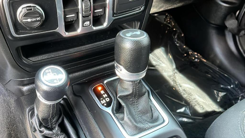used 2022 Jeep Wrangler Unlimited car, priced at $31,558