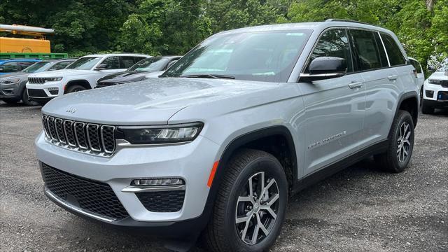 new 2024 Jeep Grand Cherokee car, priced at $45,311