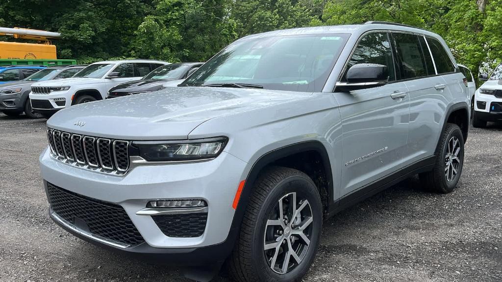 new 2024 Jeep Grand Cherokee car, priced at $50,132