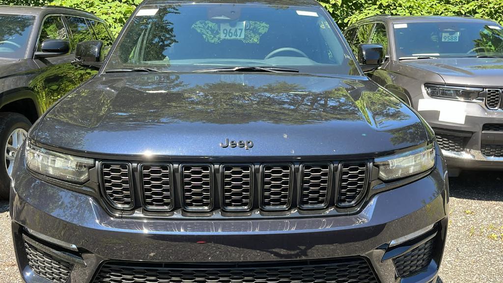 new 2024 Jeep Grand Cherokee car, priced at $48,235