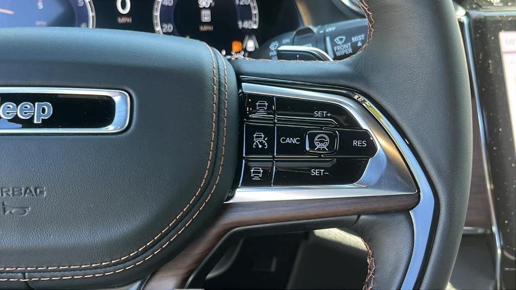 new 2025 Jeep Grand Cherokee car, priced at $67,275