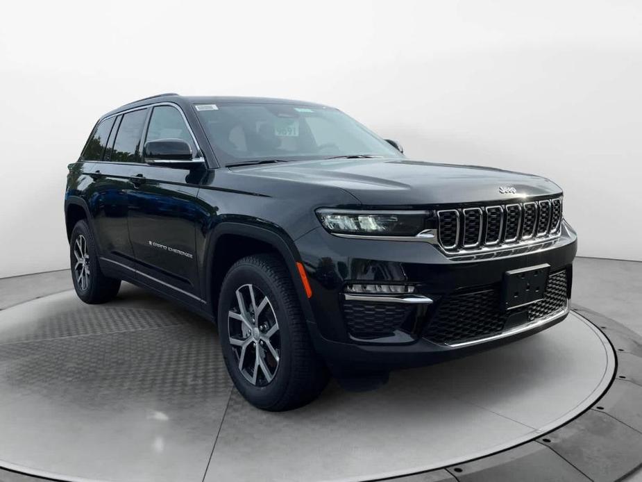 new 2024 Jeep Grand Cherokee car, priced at $47,748