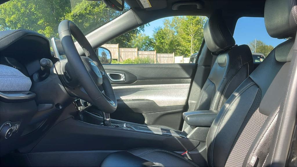 used 2024 Jeep Compass car, priced at $17,983