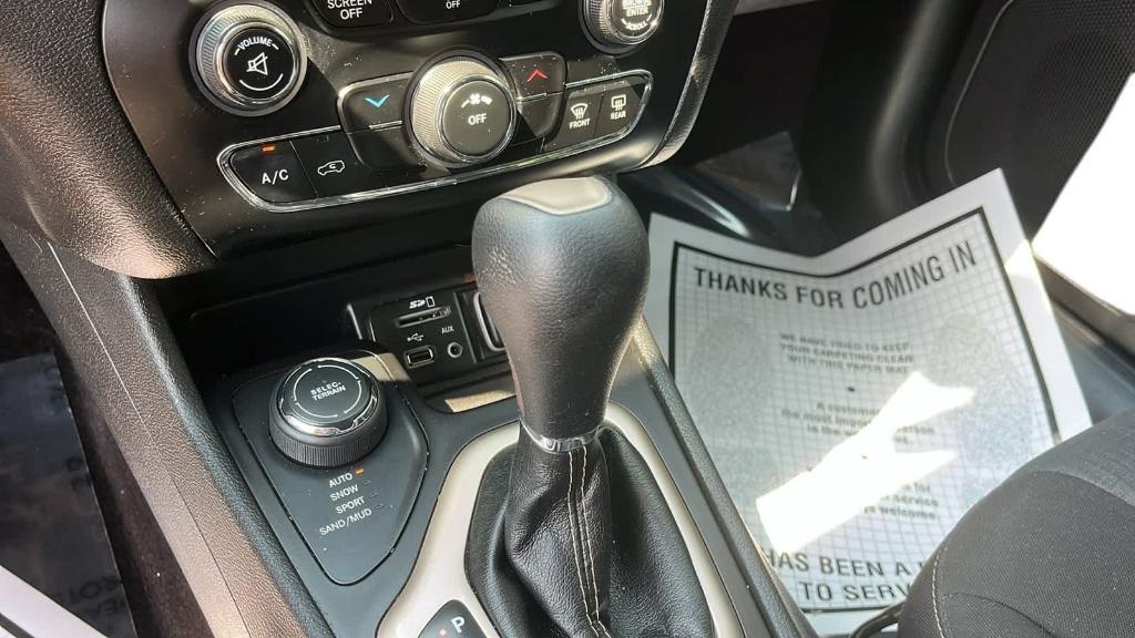used 2017 Jeep Cherokee car, priced at $6,998
