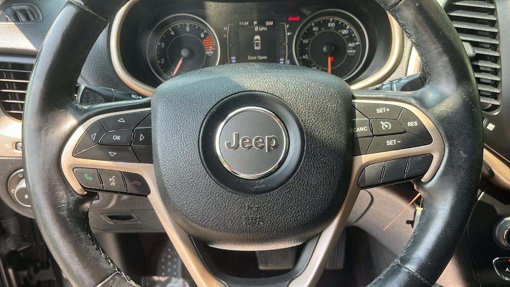 used 2017 Jeep Cherokee car, priced at $6,998