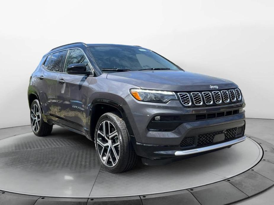 new 2024 Jeep Compass car, priced at $39,987