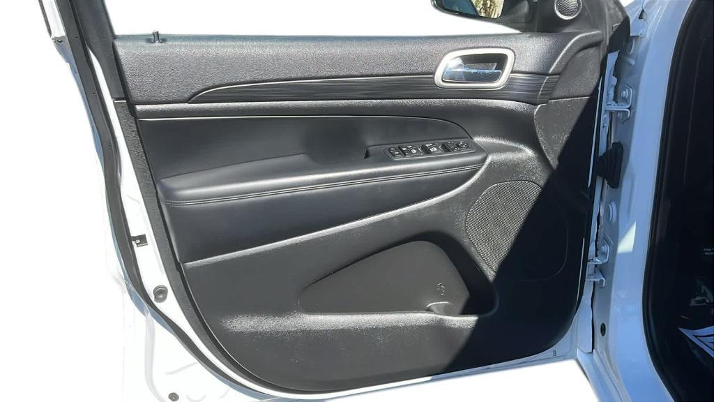 used 2020 Jeep Grand Cherokee car, priced at $25,781