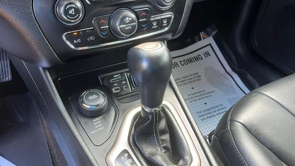 used 2018 Jeep Cherokee car, priced at $14,672