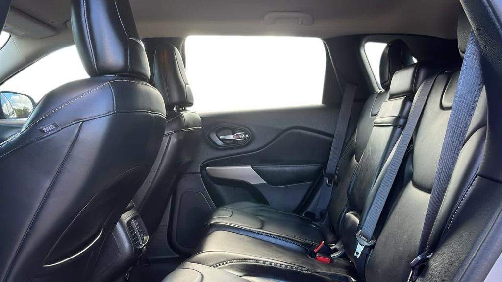 used 2018 Jeep Cherokee car, priced at $14,672