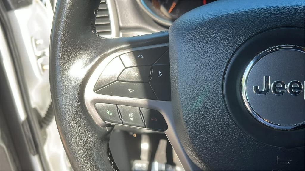 used 2021 Jeep Grand Cherokee car, priced at $27,855