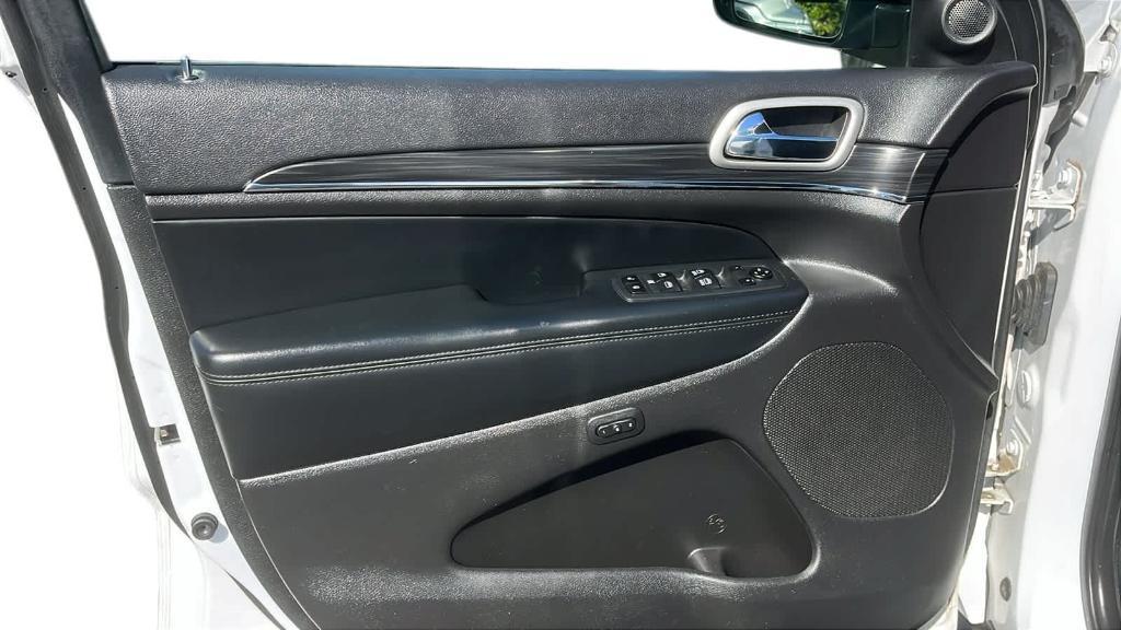 used 2021 Jeep Grand Cherokee car, priced at $27,855