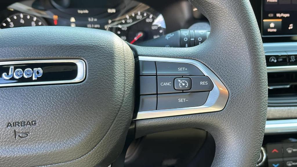 new 2025 Jeep Compass car, priced at $28,090