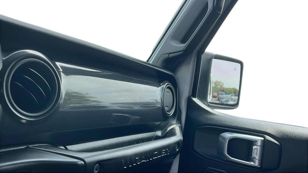 used 2021 Jeep Wrangler Unlimited car, priced at $28,392