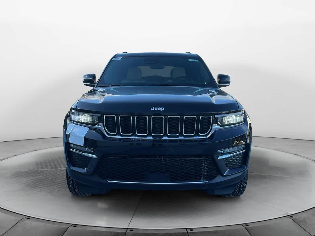 new 2024 Jeep Grand Cherokee car, priced at $50,132