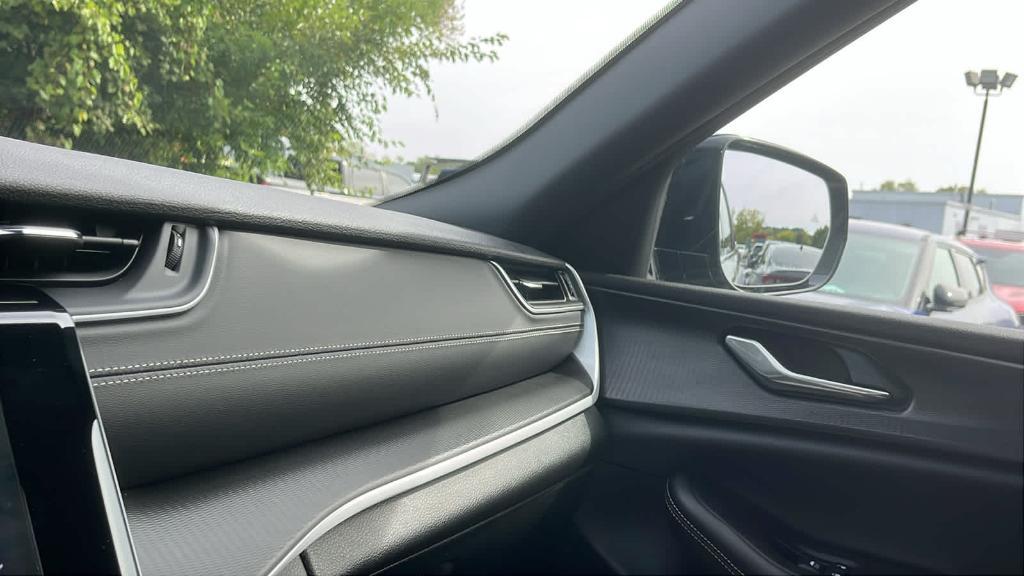 used 2025 Jeep Grand Cherokee car, priced at $41,402