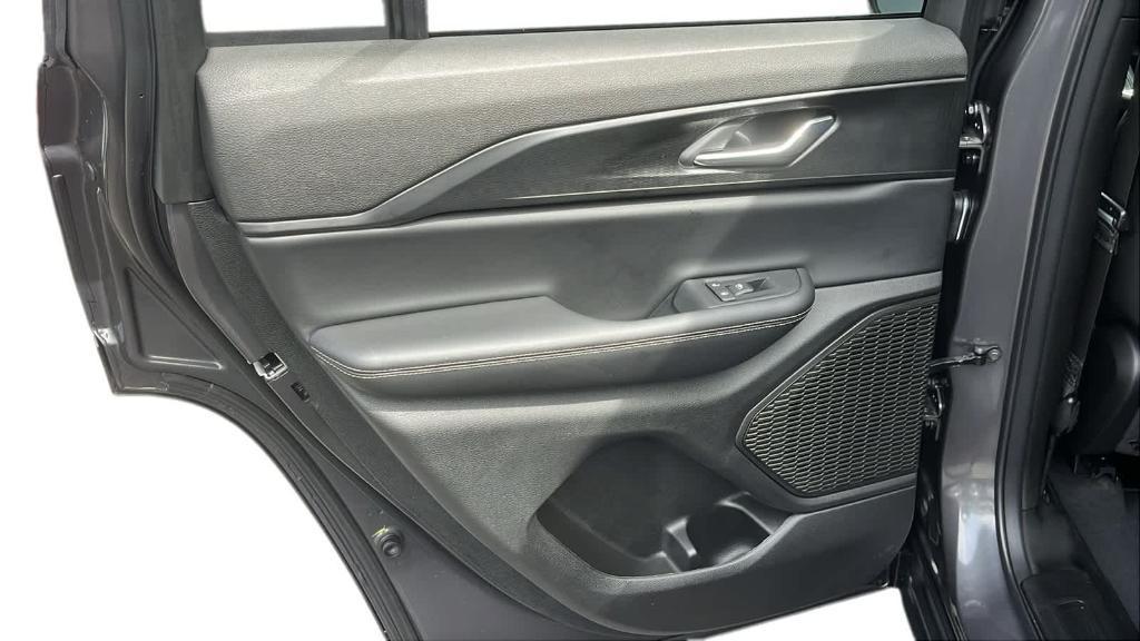 used 2025 Jeep Grand Cherokee car, priced at $41,402