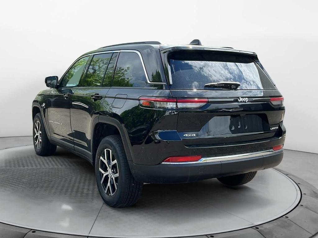 new 2025 Jeep Grand Cherokee car, priced at $50,010